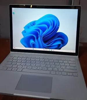 New Laptop Microsoft Surface Book 2 16GB Intel Core i7 SSD 512GB