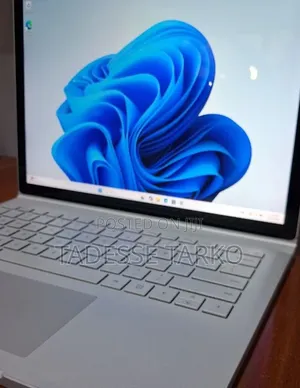 New Laptop Microsoft Surface Book 2 16GB Intel Core i7 SSD 512GB