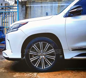 Lexus LX 2021 White