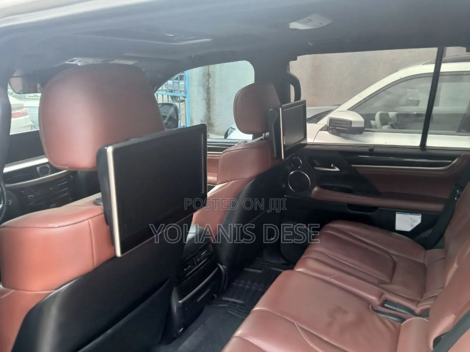 Lexus LX 2021 White