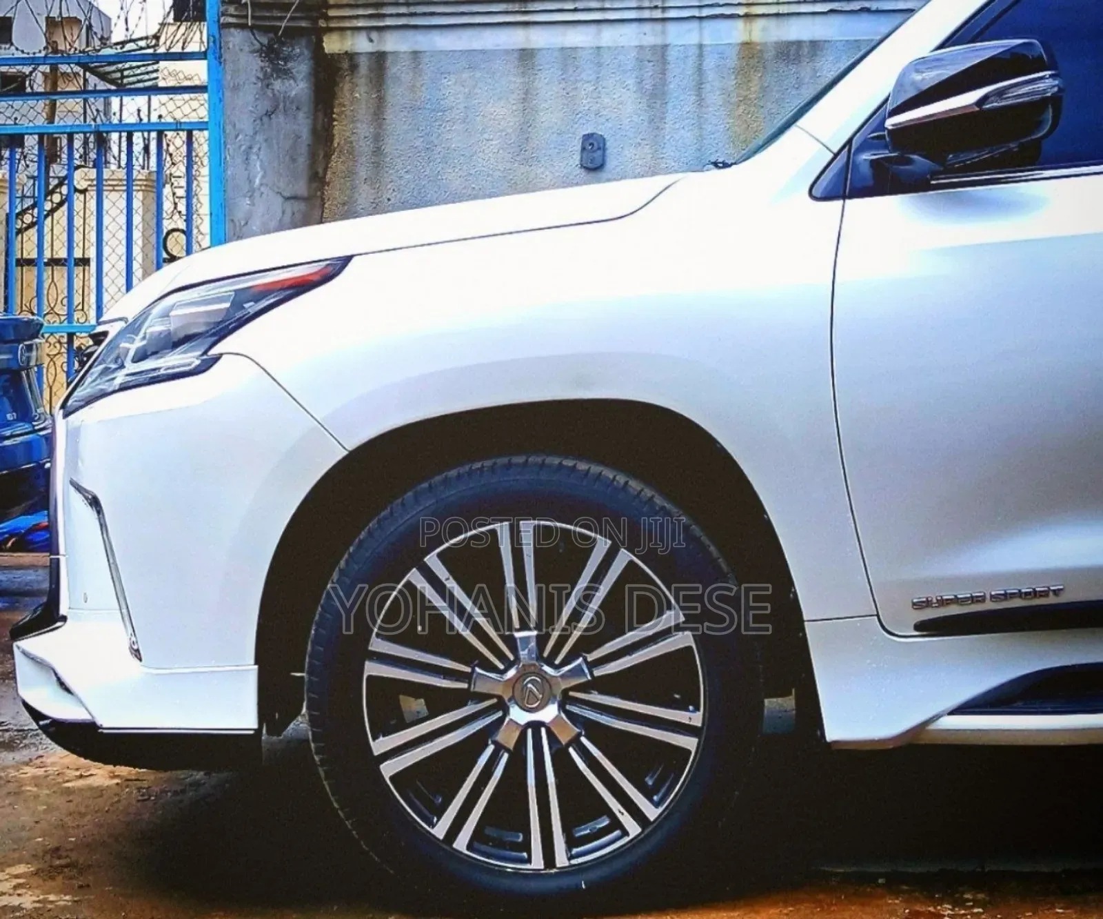 Lexus LX 2021 White