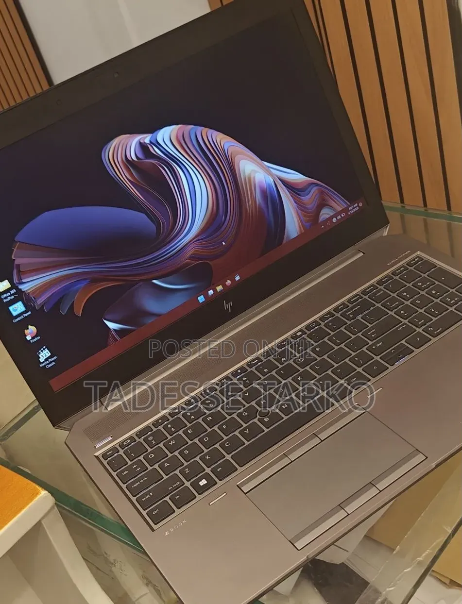 New Laptop HP ZBook Studio G5 16GB Intel Core i5 SSD 512GB