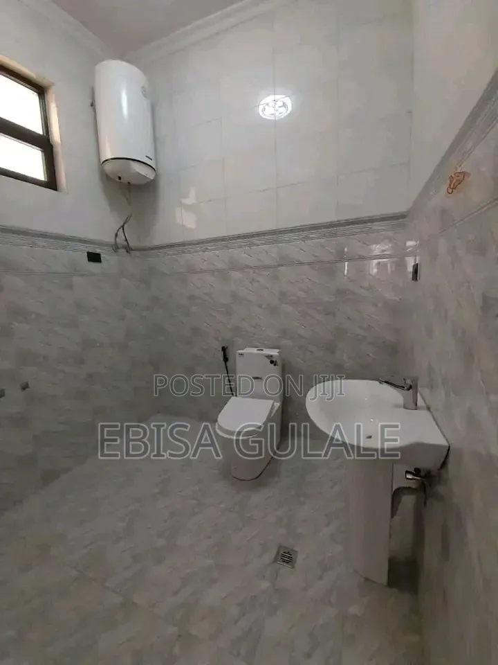 Furnished 4bdrm Farm House in Yeka for sale