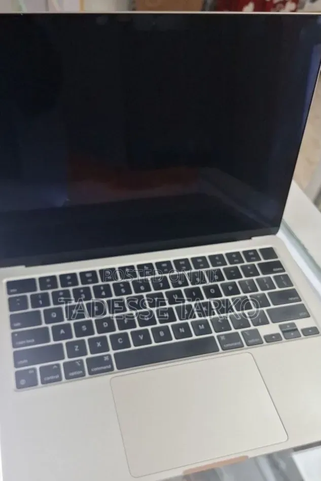 New Laptop Apple MacBook Air 2023 M2 16GB Apple M2 SSD 256GB