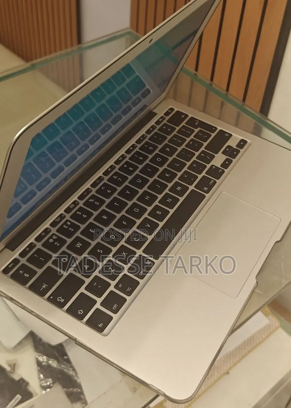 New Laptop Apple MacBook Pro 2015 4GB Intel Core i5 SSD 256GB