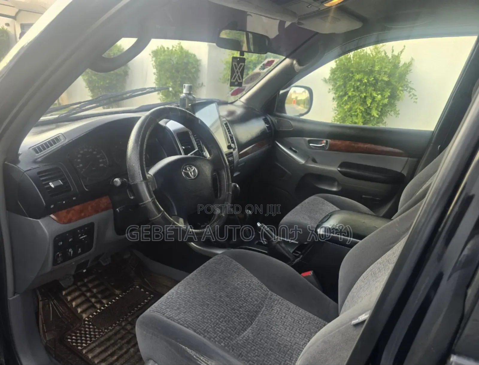 Toyota Land Cruiser 2004 Black