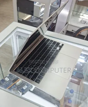 New Laptop Apple MacBook Air 2022 M2 16GB Apple M2 SSD 256GB