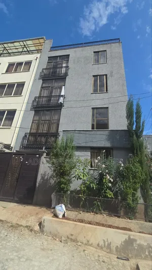7bdrm House in Sumit72, Bole for sale