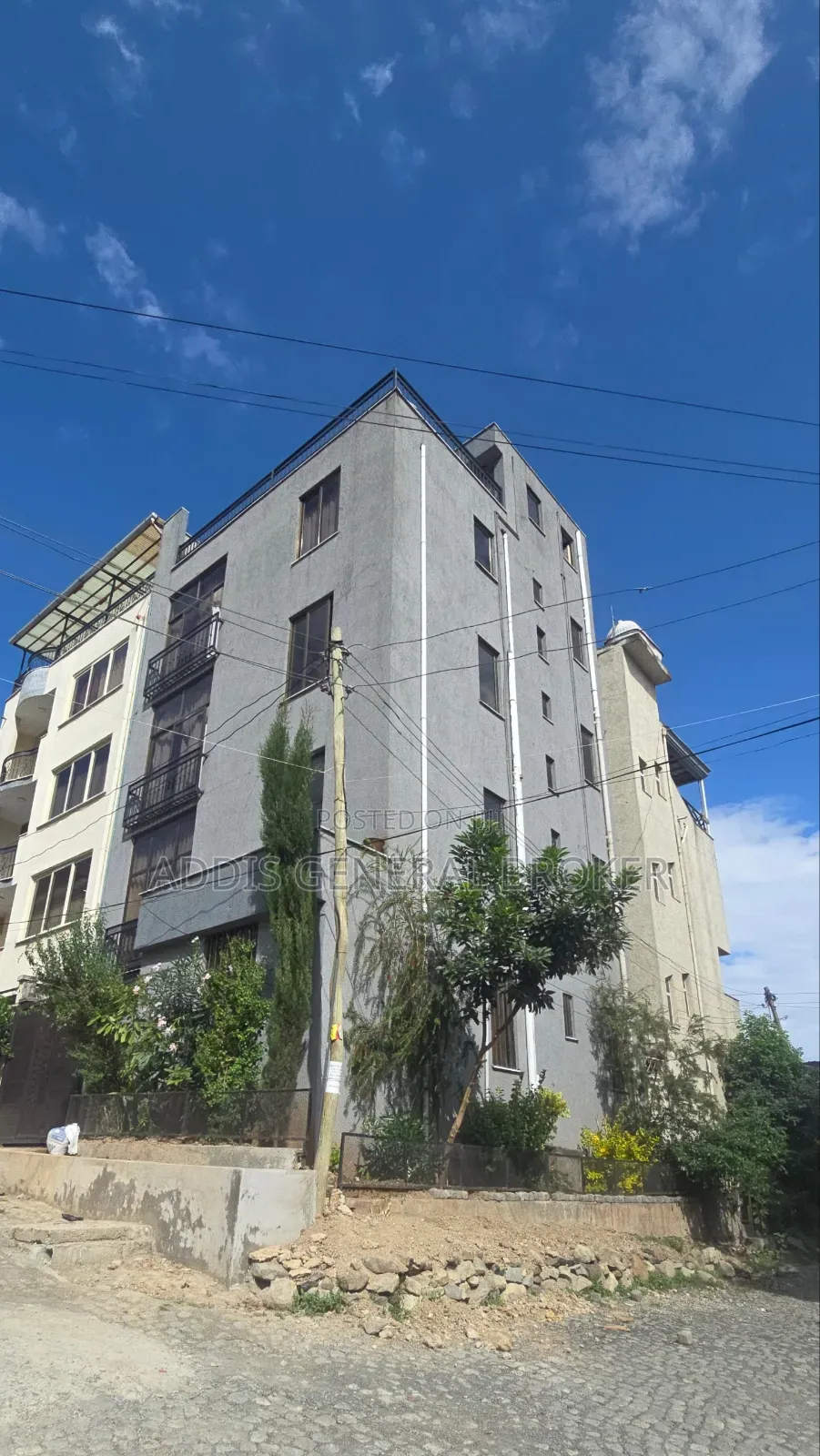 7bdrm House in Sumit72, Bole for sale