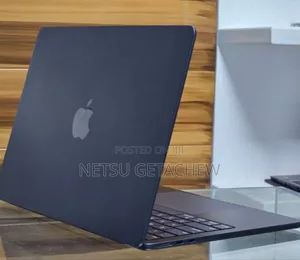 New Apple MacBook Air 2025 M4 13-inch 16GB Apple M4 Pro SSD 256GB