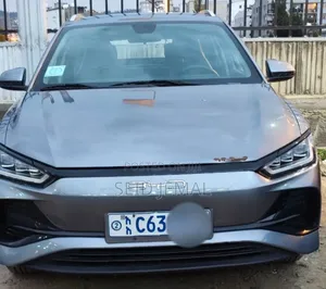BYD E2 43 kWh 94 hp FWD 2025 Gray