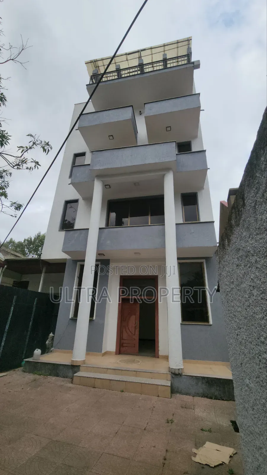 6bdrm House in Bole for rent