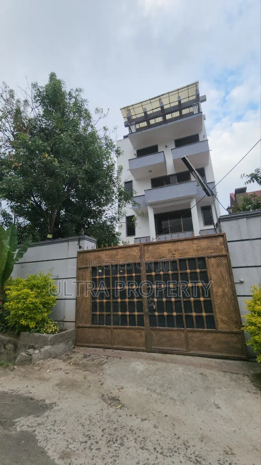 6bdrm House in Bole for rent