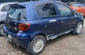 Toyota Vitz 2003 Blue