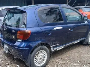 Toyota Vitz 2003 Blue