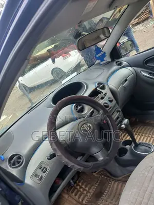 Toyota Vitz 2003 Blue