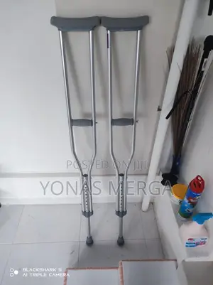 Aluminum Axillary Crutch - Adult - 62-70 in - Weight Capacity