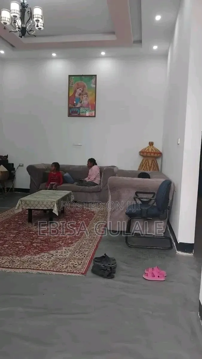 4bdrm Farm House in Yeka for sale