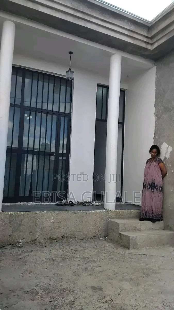 4bdrm Farm House in Yeka for sale