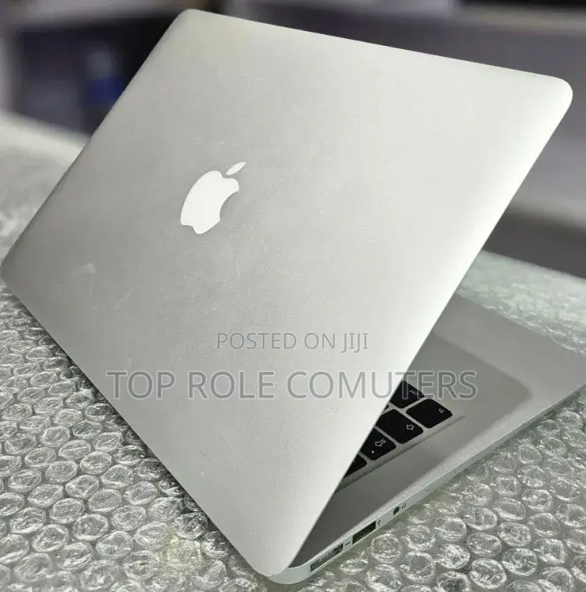 New Laptop Apple MacBook Air 2022 M2 8GB Intel Core i7 SSD 512GB
