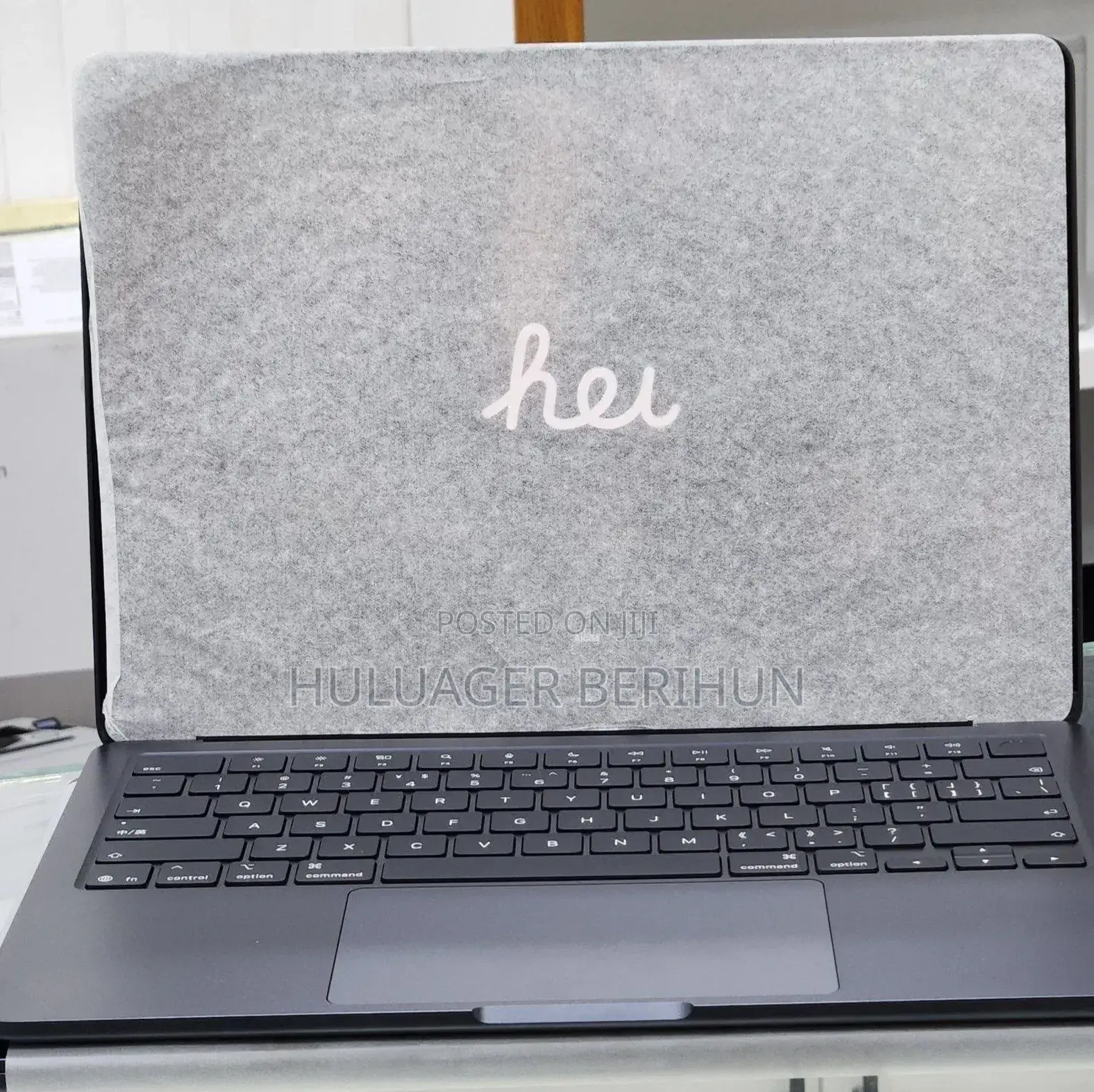 New Laptop Apple MacBook Air 2025 M4 13-inch 16GB Apple M4 SSD 256GB