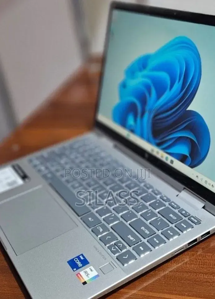 New Laptop HP Envy x360 8GB Intel Core i5 SSD 512GB