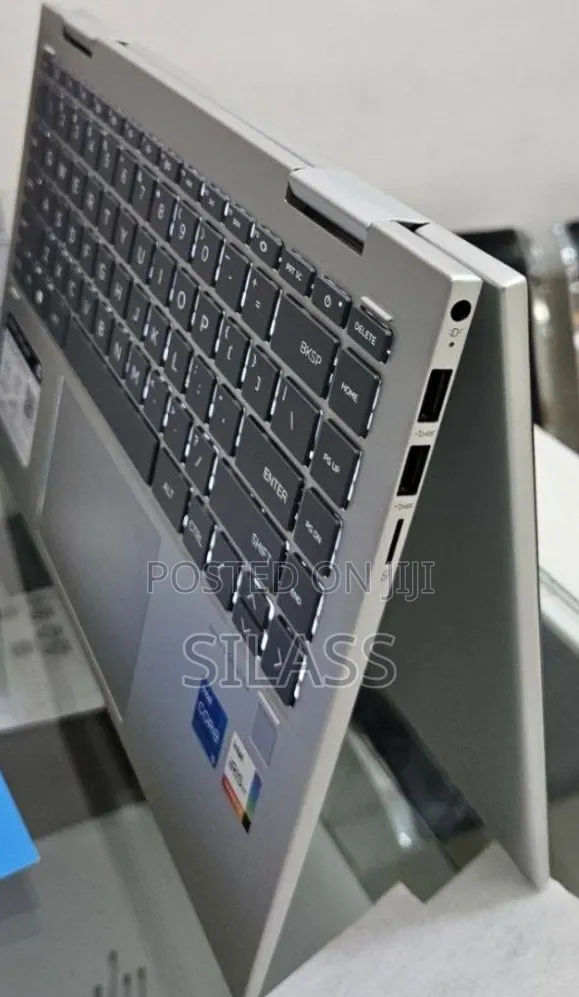 New Laptop HP Envy x360 8GB Intel Core i5 SSD 512GB