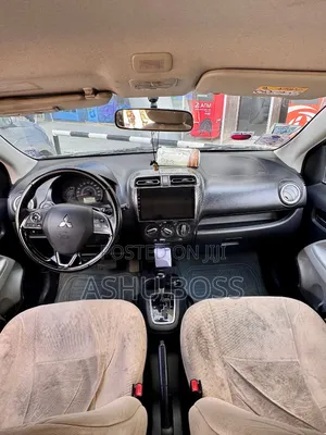 Mitsubishi Attrage 2022 Silver