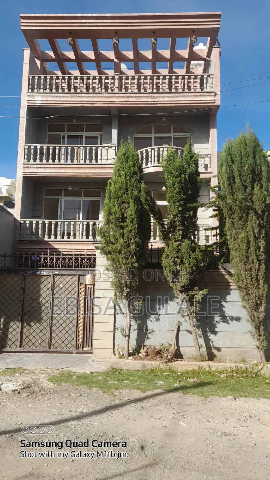 Furnished 7bdrm Farm House in Yeka for rent