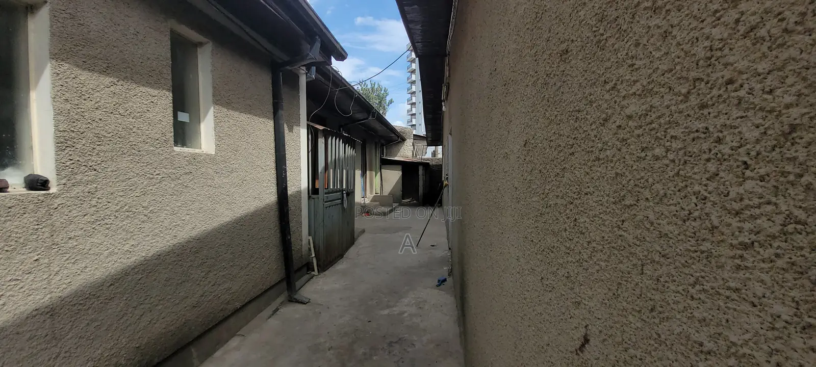 3bdrm House in Kolfe Keranio for sale