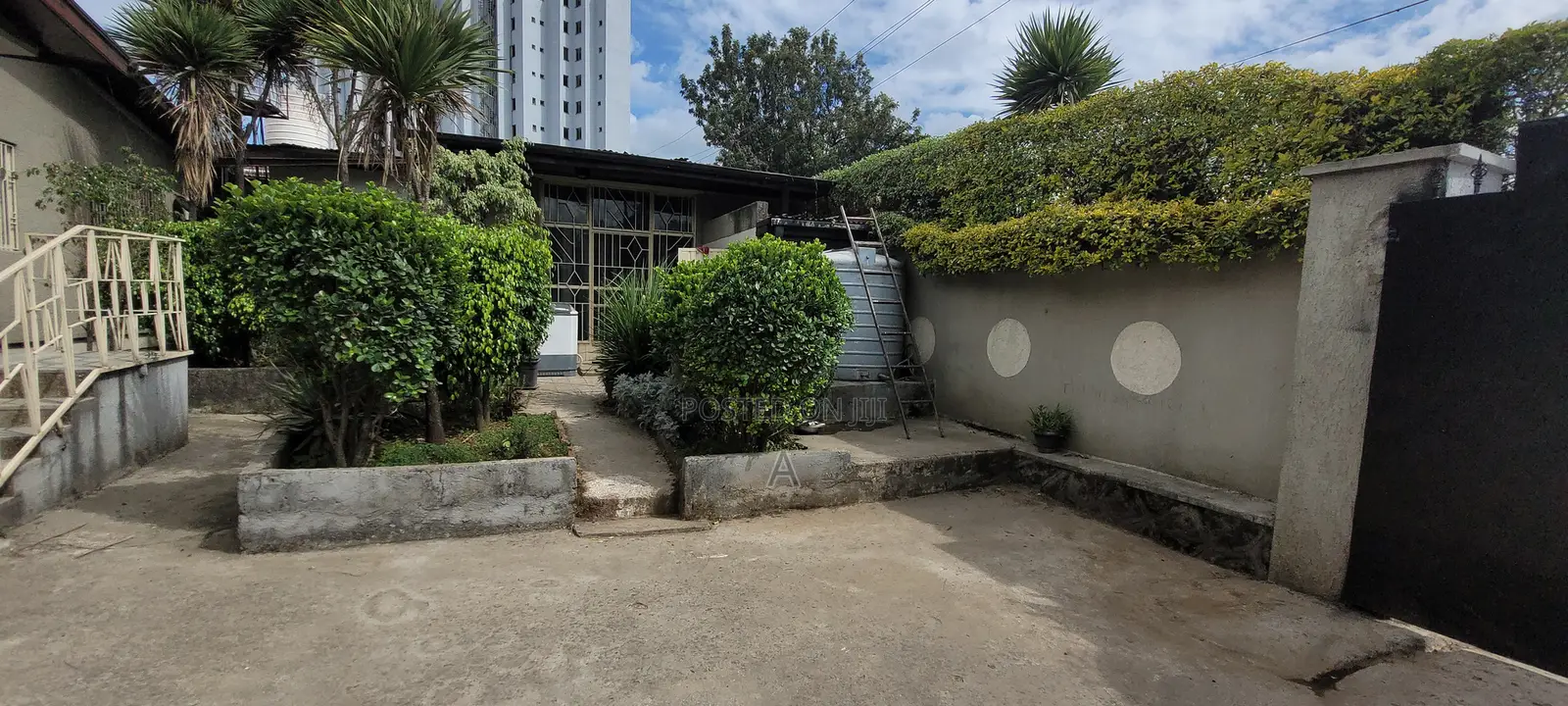 3bdrm House in Kolfe Keranio for sale