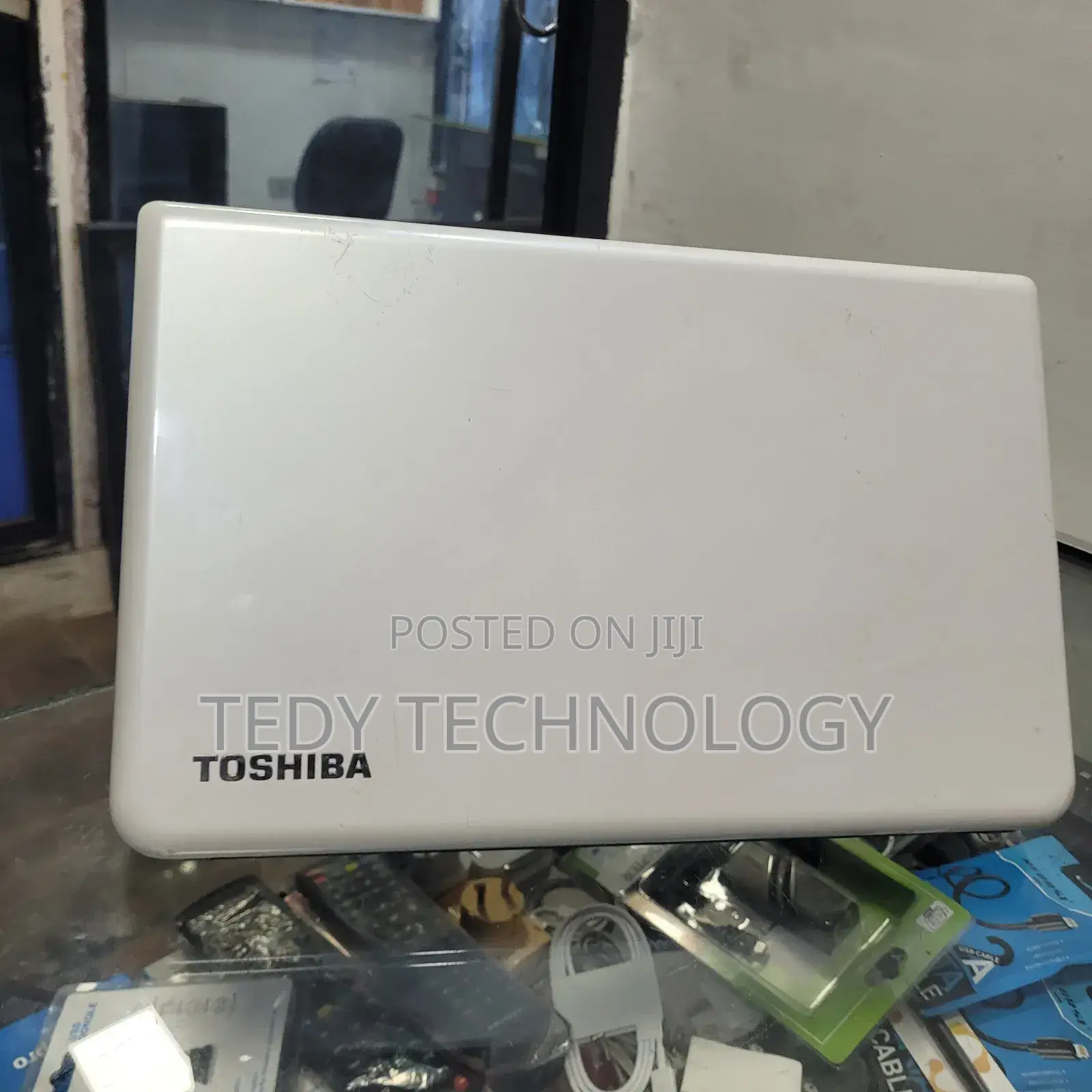 New Laptop Toshiba Satellite C55 8GB Intel Core i3 HDD 1T