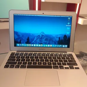 New Laptop Apple MacBook Air 2015 8GB Intel Core i5 SSD 128GB
