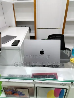New Laptop Apple MacBook Pro 2021 M1 16GB Apple M1 Pro SSD 512GB