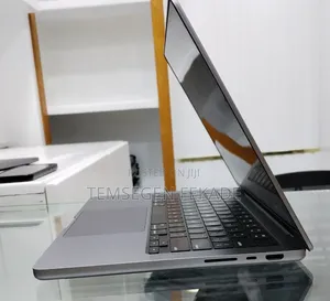 New Laptop Apple MacBook Pro 2021 M1 16GB Apple M1 Pro SSD 512GB