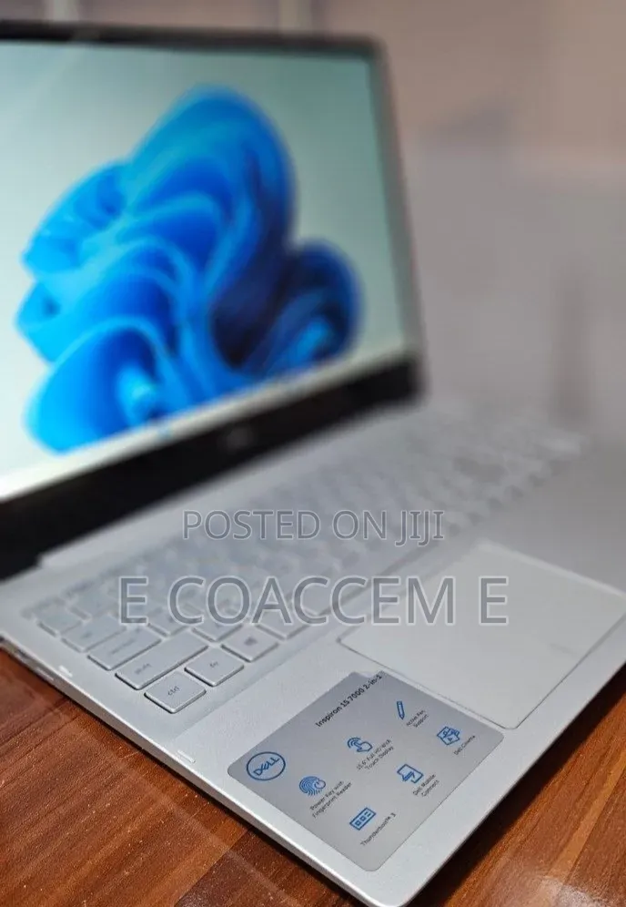 New Laptop Dell Inspiron 15 8GB Intel Core i5 SSD 256GB