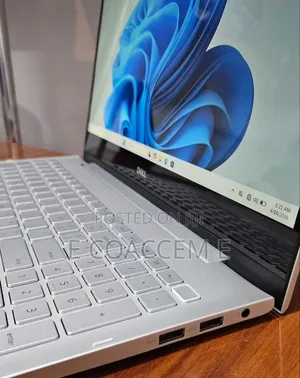 New Laptop Dell Inspiron 15 8GB Intel Core i5 SSD 256GB