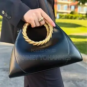 Women’S Handbag With Gold Circular Handle