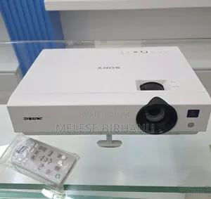 Sony VPL-Dx100 Projector