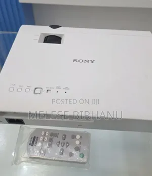 Sony VPL-Dx100 Projector