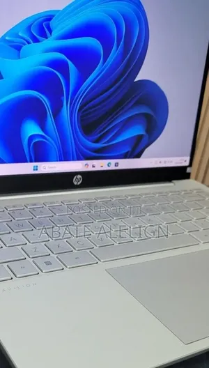 New Laptop HP EliteBook 840 G10 16GB Intel Core i5 SSD 512GB