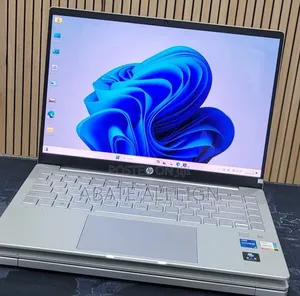 New Laptop HP EliteBook 840 G10 16GB Intel Core i5 SSD 512GB