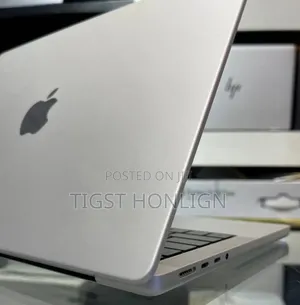 New Laptop Apple MacBook 8GB Apple M3 Pro SSD 512GB