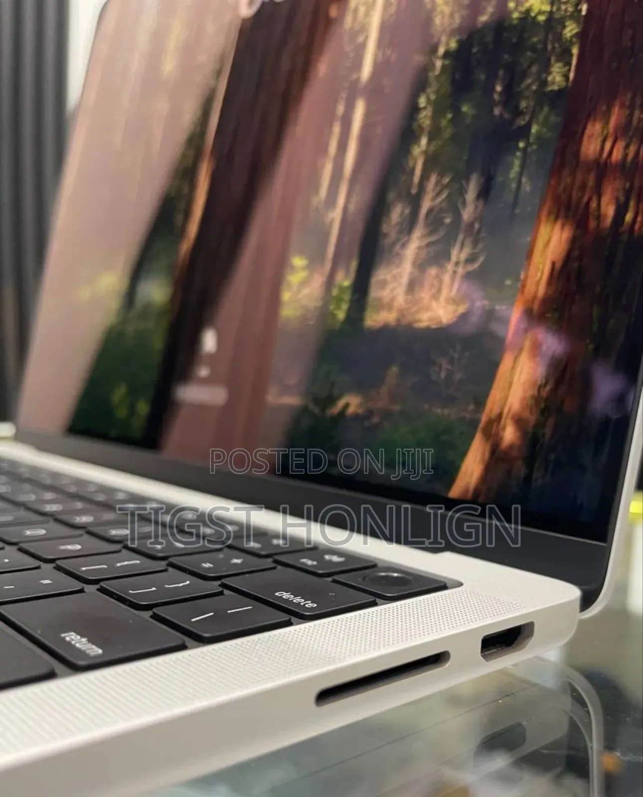 New Laptop Apple MacBook 8GB Apple M3 Pro SSD 512GB
