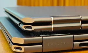 New Laptop HP Spectra 13 16GB Intel Core i7 SSD 1T