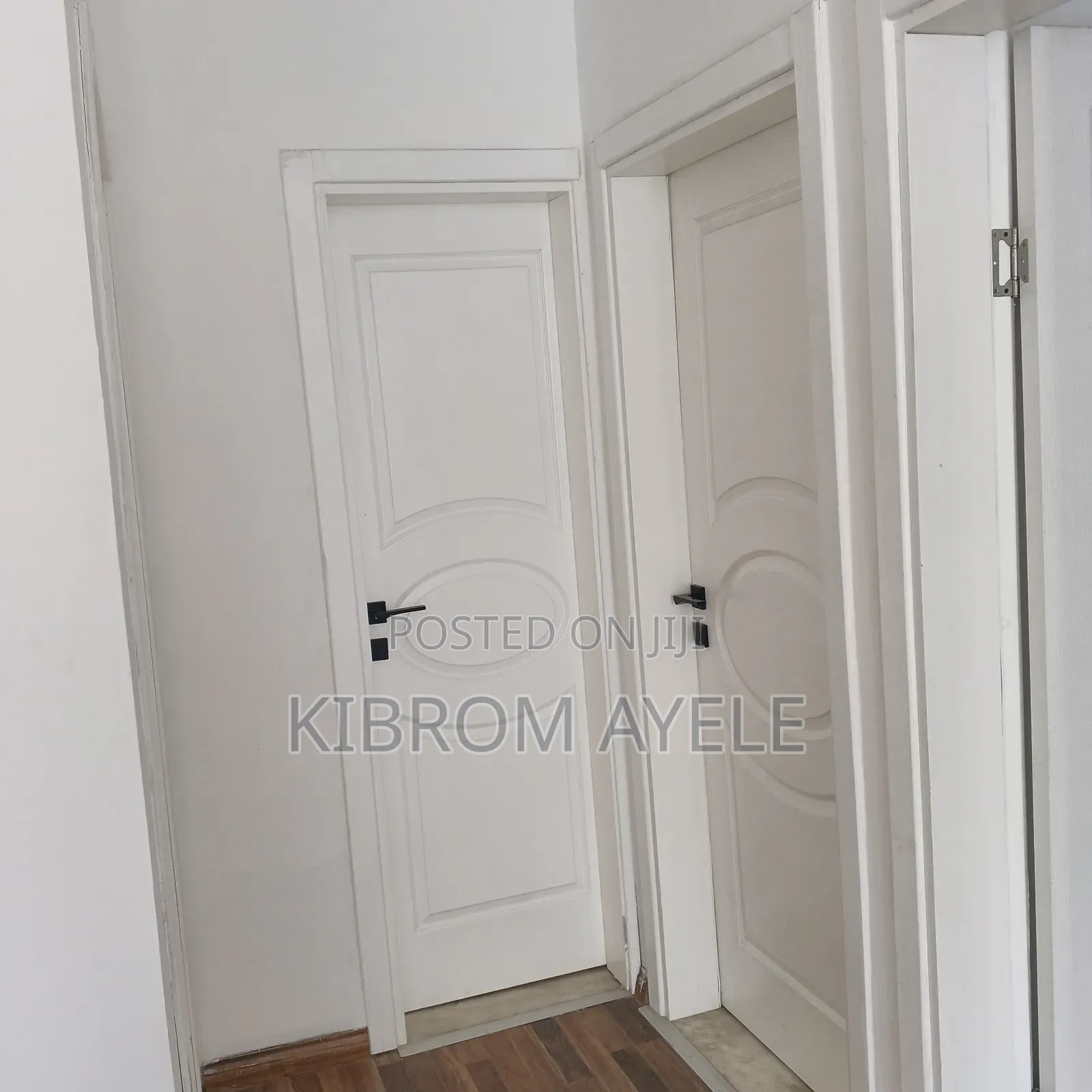 Furnished 3bdrm Apartment in ሜትሮ ሪል እስቴት Metro, Bole for sale