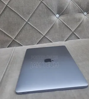 New Laptop Apple MacBook Pro 2017 16GB Intel Core i5 SSD 512GB