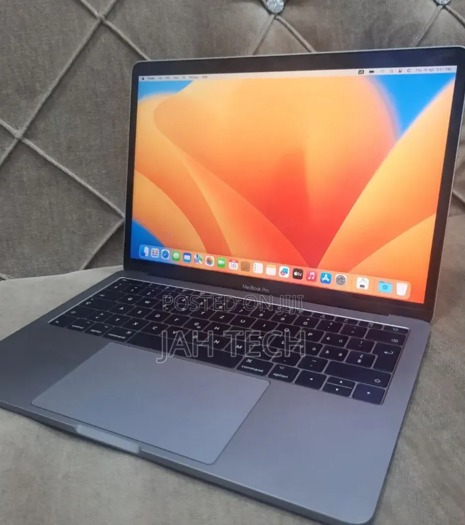 New Laptop Apple MacBook Pro 2017 16GB Intel Core i5 SSD 512GB