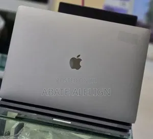 New Laptop Apple MacBook Pro 2017 16GB Intel Core i7 SSD 512GB