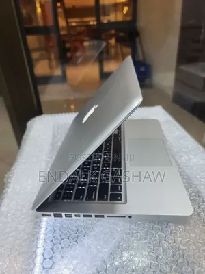 New Laptop Apple MacBook Pro 2012 8GB Intel Core i5 HDD 500GB